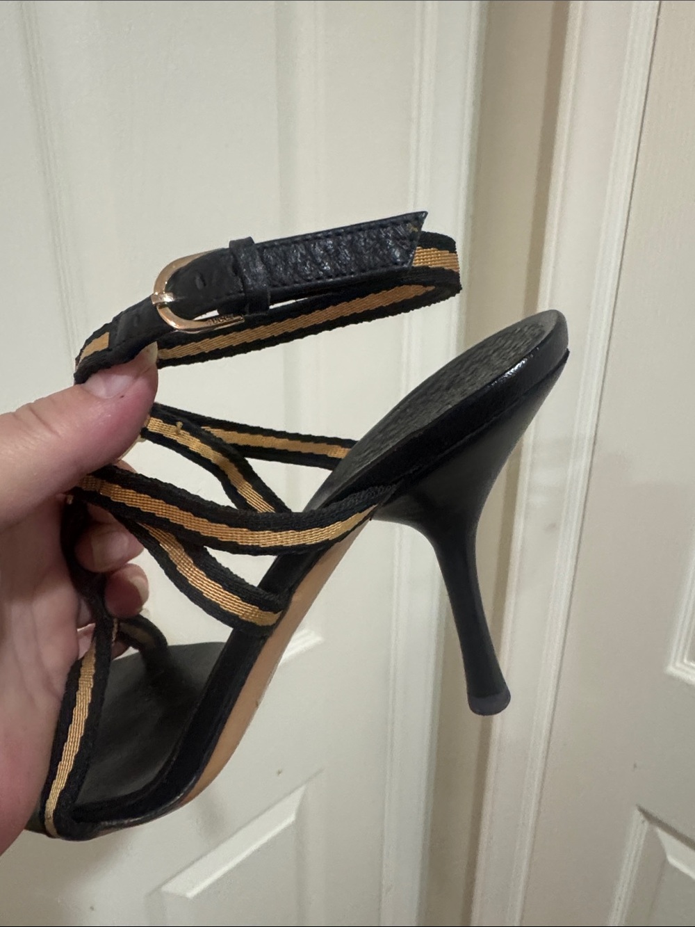 Gucci/Black Leather/Gold FabricT-Strap Heels/Buckle @ Ankle/GOLD GG Accent! 6.5! - Picture 4 of 16